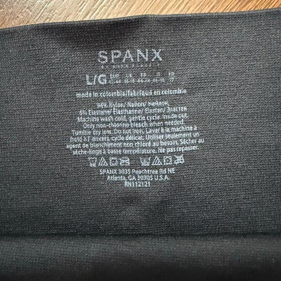 Spanx High Rise Seamless Leggings Black Casual Minimalist Athleisure Sz Large - Picture 8 of 8